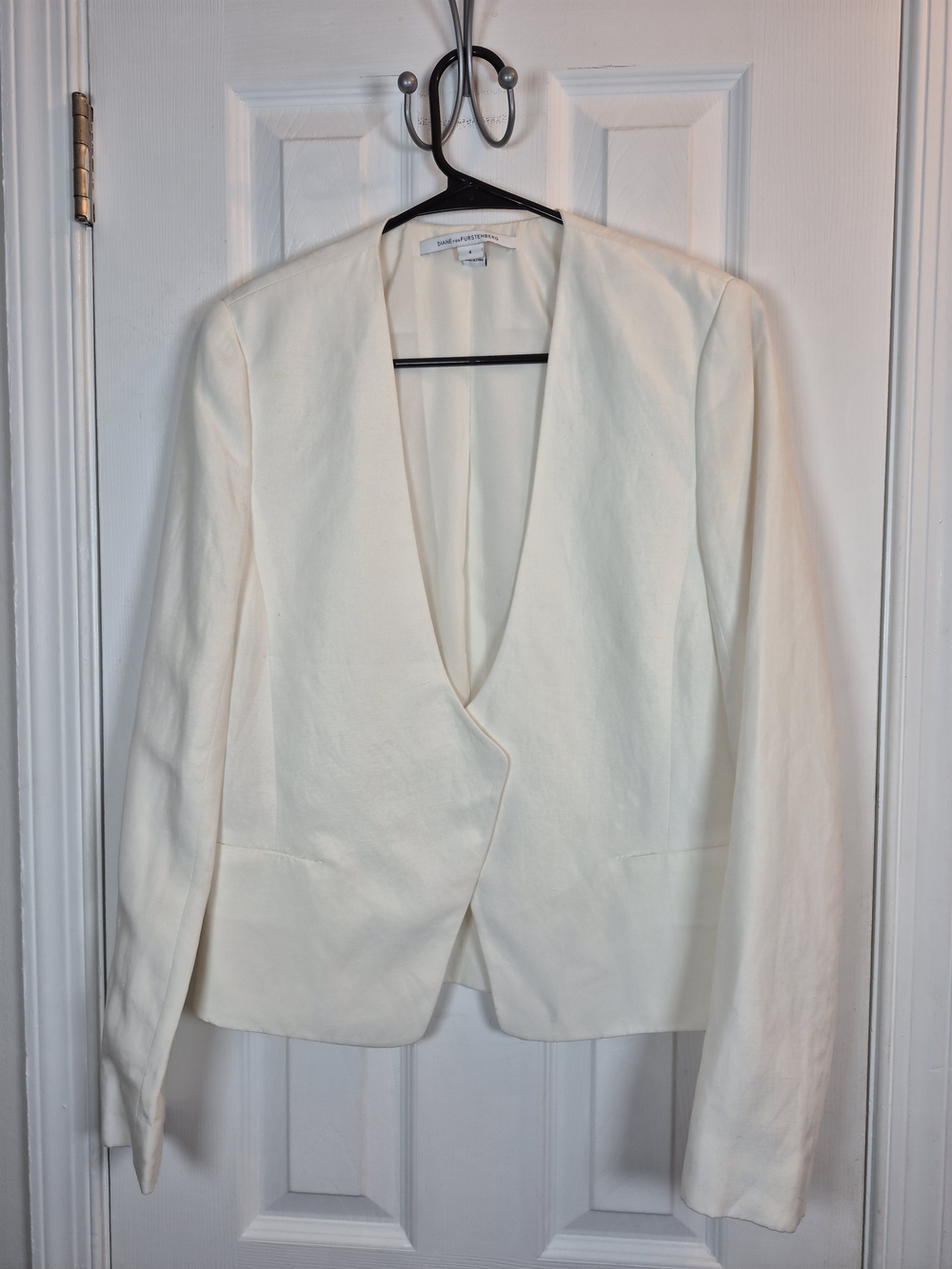 Diane von Furstenberg White Linen Blend Collarless Blazer 4 Quiet Luxury